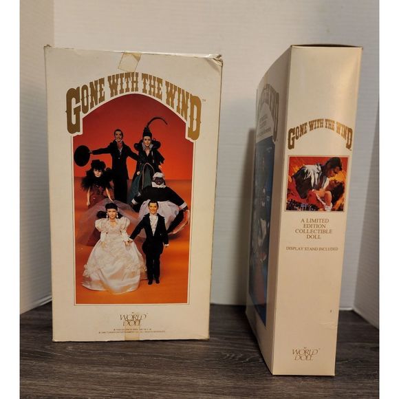 Gone With The Wind Scarlett O'Hara Red Gown & Green Gown- World Doll Lim… - Picture 6 of 6